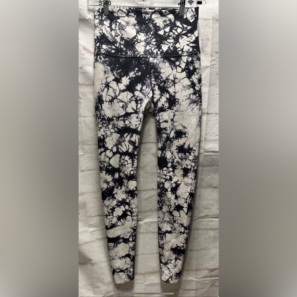 Lululemon women's align leggings black/white swirl size 8